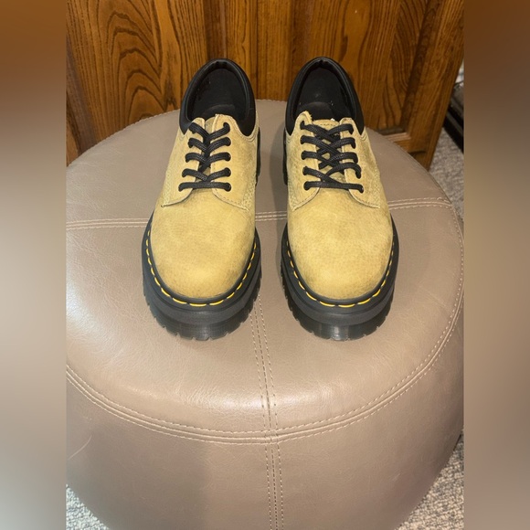 Dr. Martens Quad 8053 Olive Green Nubuck Leather Ankle Platform  NWOB Size 9W 8M - Picture 1 of 6